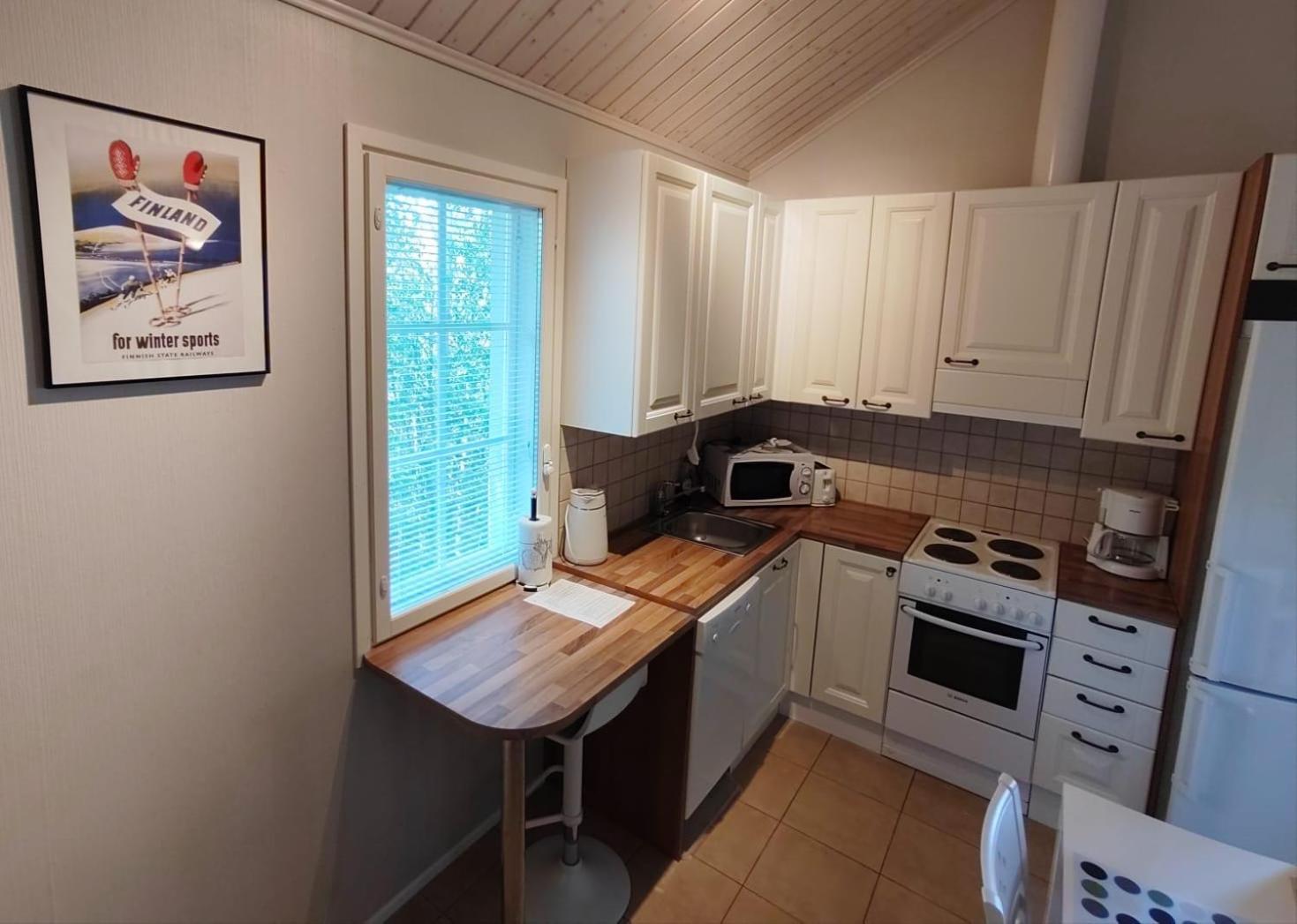 Iris 3, Himos Villa